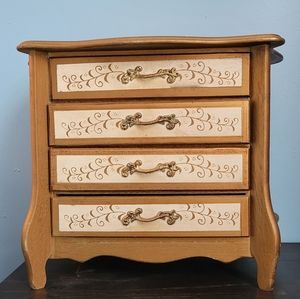 Vintage wood jewellery box organizer. Beautiful on top of dresser or nightstand.